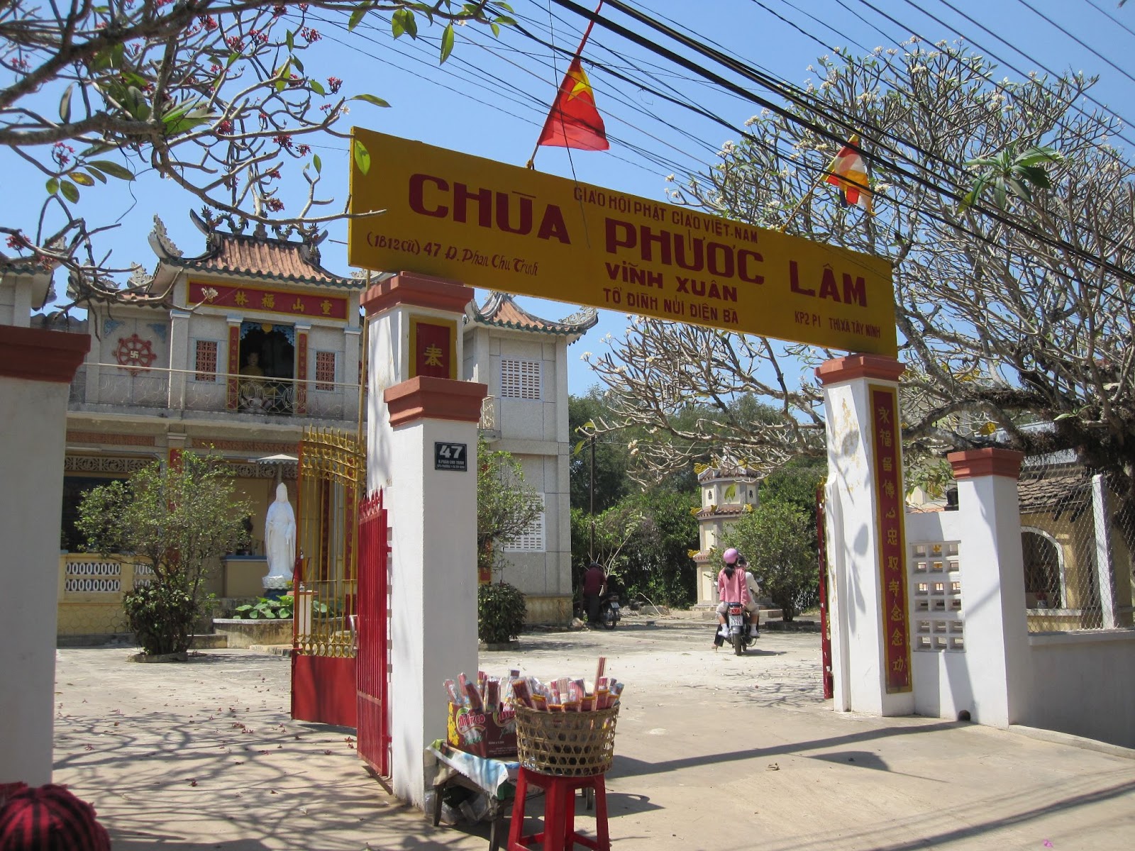 The rustic, simple appearance of Phuoc Lam Pagoda in the past.