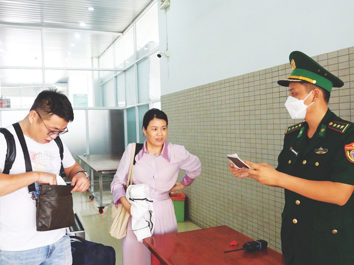 Safe travel experience at Moc Bai border gate (Tay Ninh).