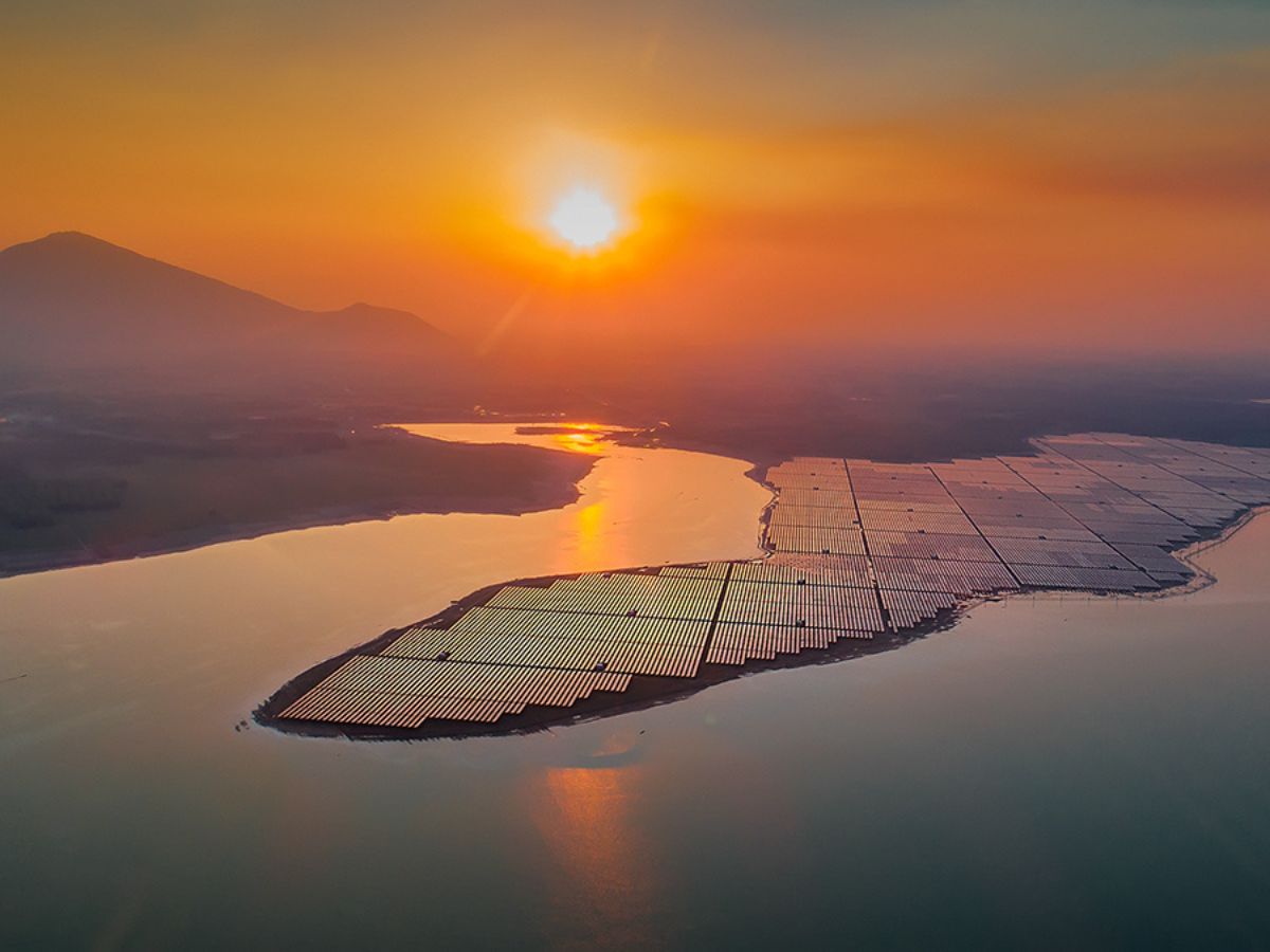 Du lịch hồ Dầu Tiếng (Tây Ninh) thu hút du khách yêu thích khám phá thiên nhiên.