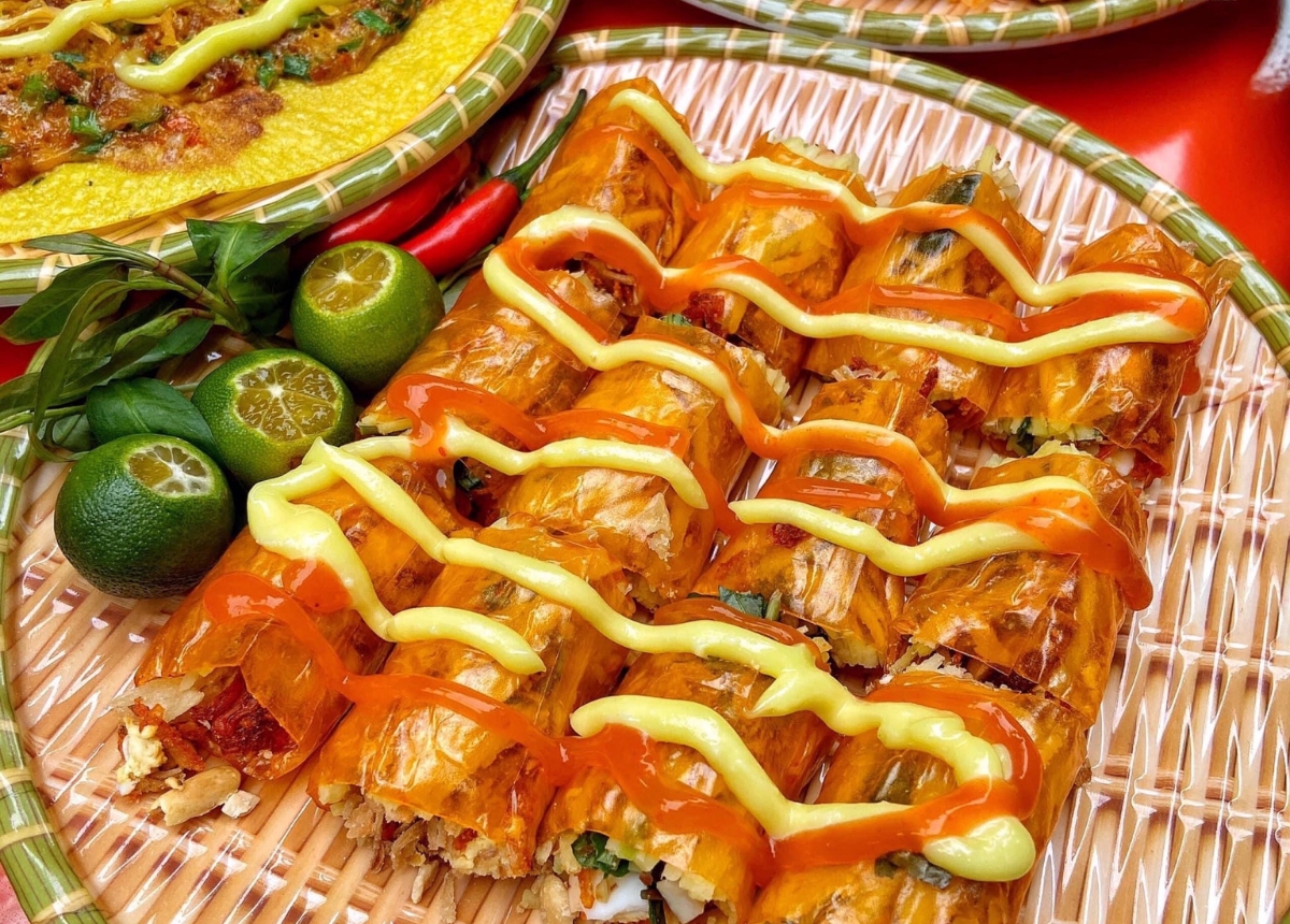 Nước sốt bơ vàng ươm béo ngậy tạo nên hương vị lôi cuốn không ngừng.