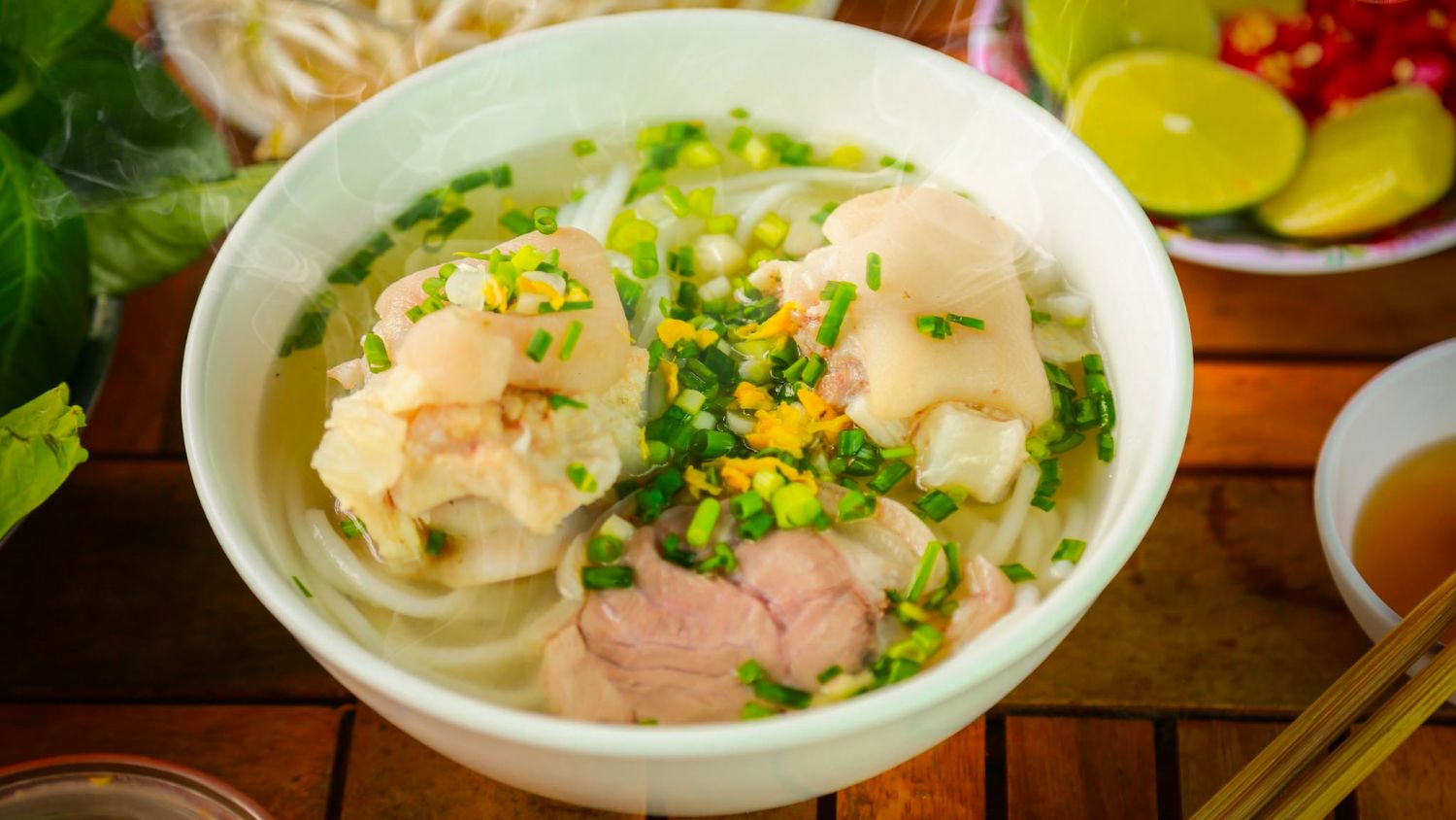 Each bowl of banh canh is the crystallization of love for the homeland, the diligent hands, and the hospitable hearts of the people from the sun-drenched land.