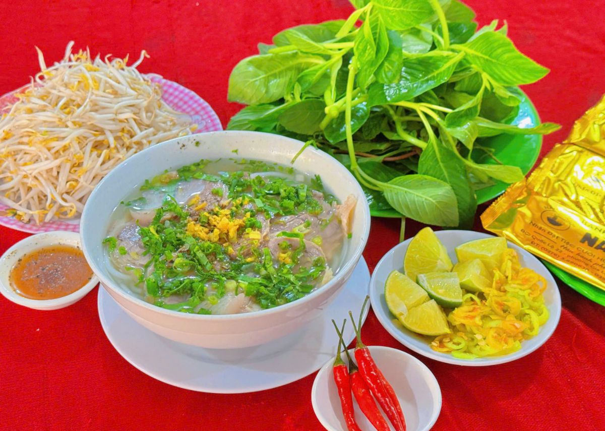 Carefully selected ingredients create an irresistible bowl of banh canh.