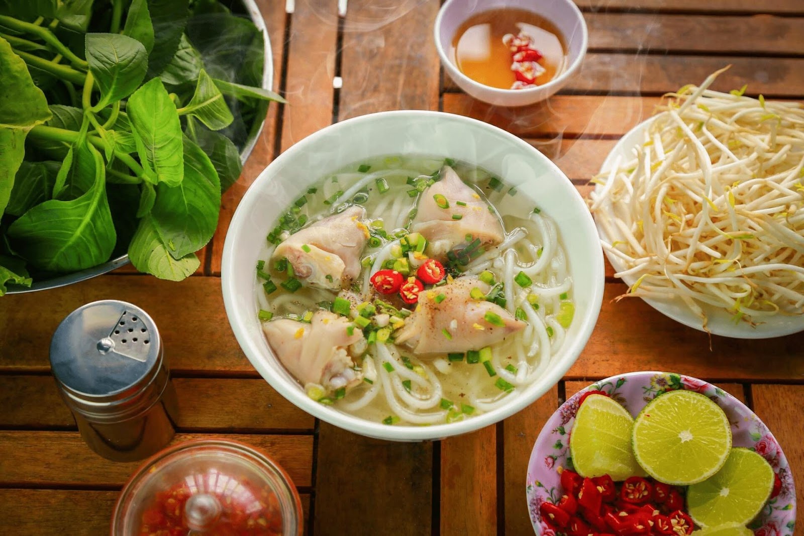 Trang Bang banh canh specialty embodies the culture and tradition of the people of Tay Ninh.