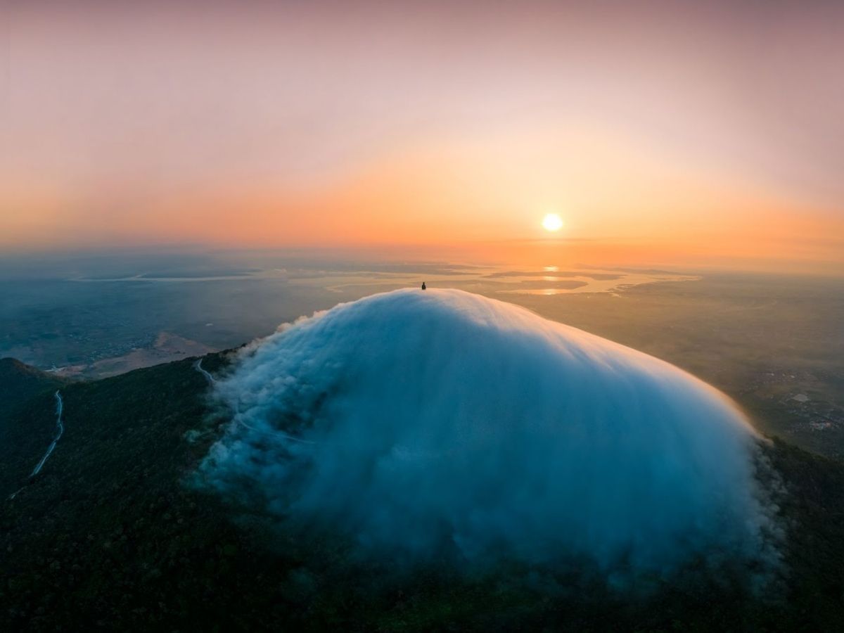 Enjoy Tay Ninh cuisine and conquer Ba Den Mountain, 986m high.