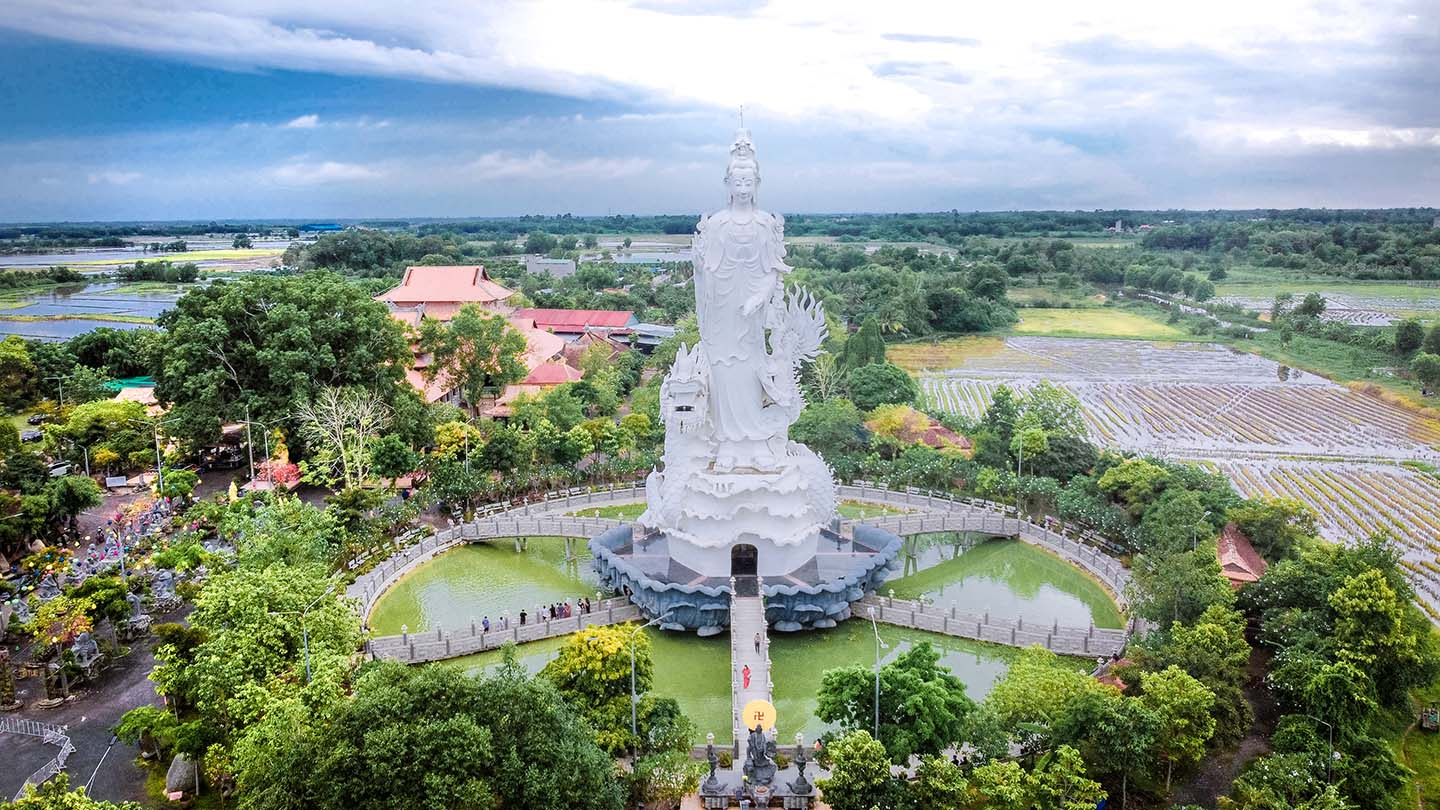 Toàn cảnh chùa Thiền Lâm Gò Kén. 