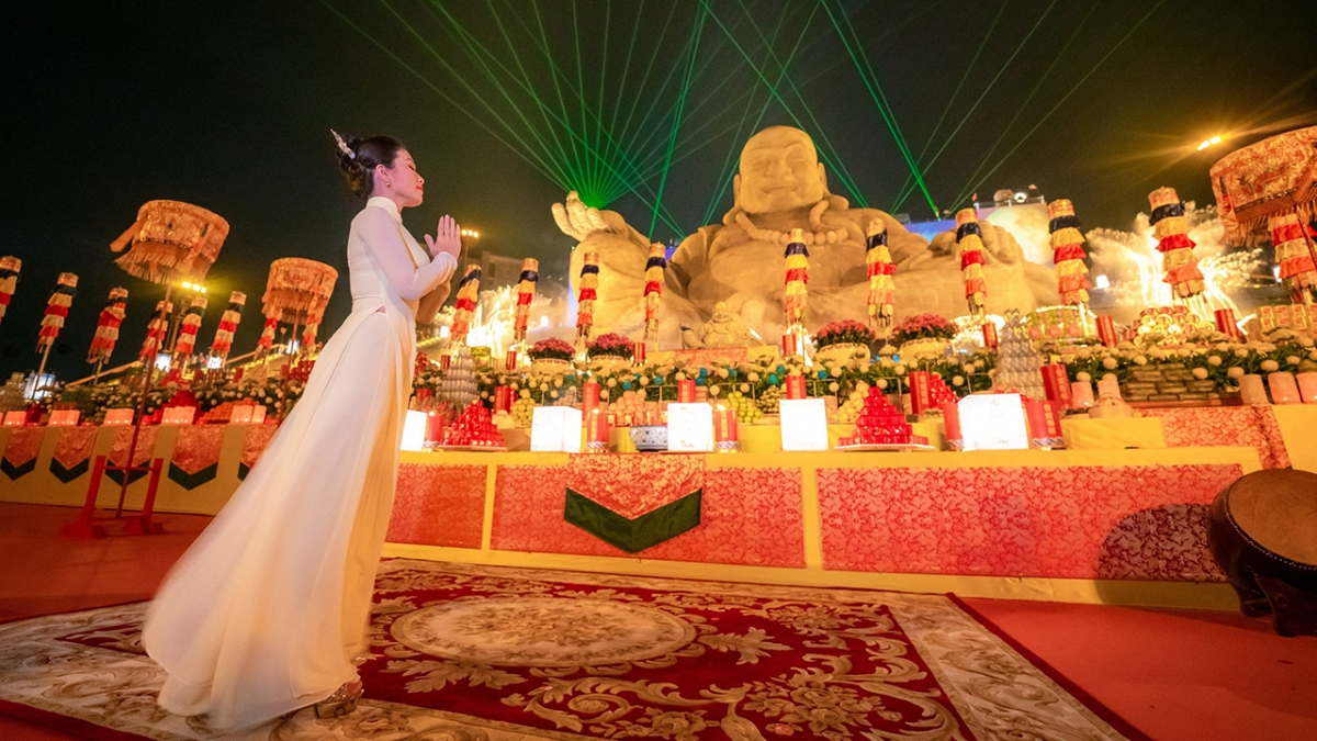 Tây Ninh nổi bật vào mùa xuân với nhiều lễ hội.