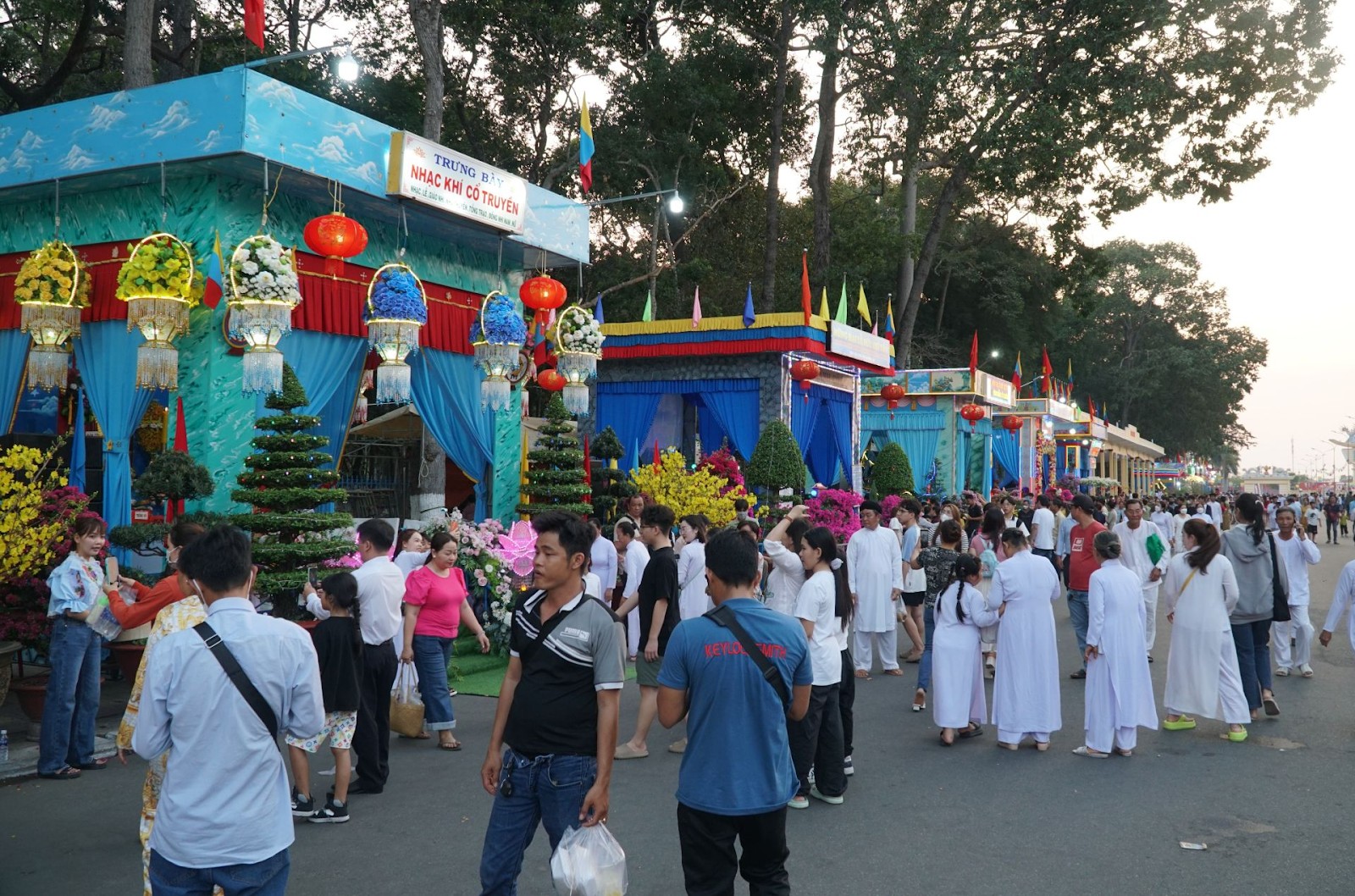 Một góc khu vực trưng bày tại lễ hội.