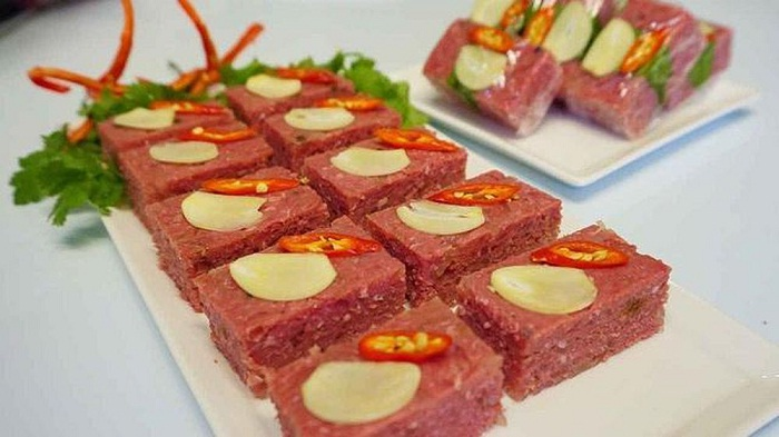 Nem bưởi là món ăn lâu đời tại Tây Ninh.