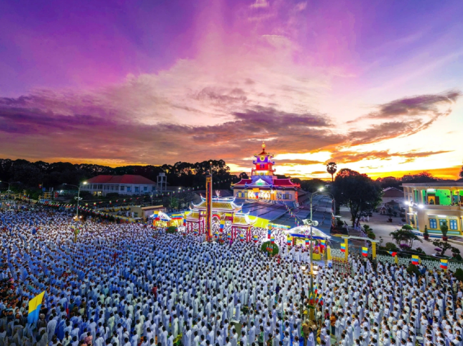 Không khí nghiêm trang tại Hội Yến Diêu Trì Cung.