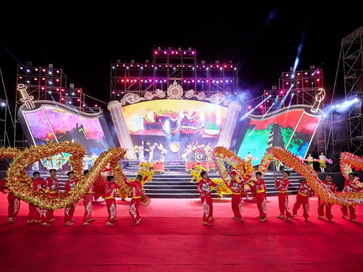 Chương trình nghệ thuật tại Hội xuân núi Bà Đen