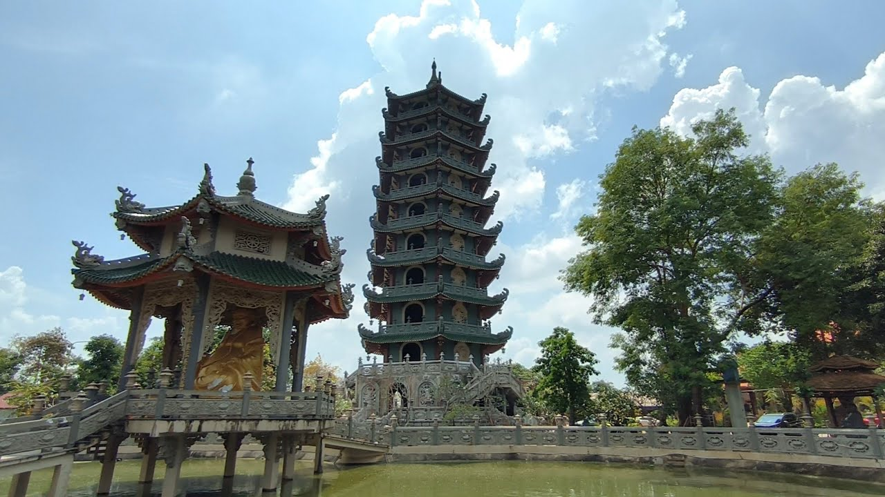 Bảo Tháp Xá Lợi 9 tầng tại chùa Gò Kén.