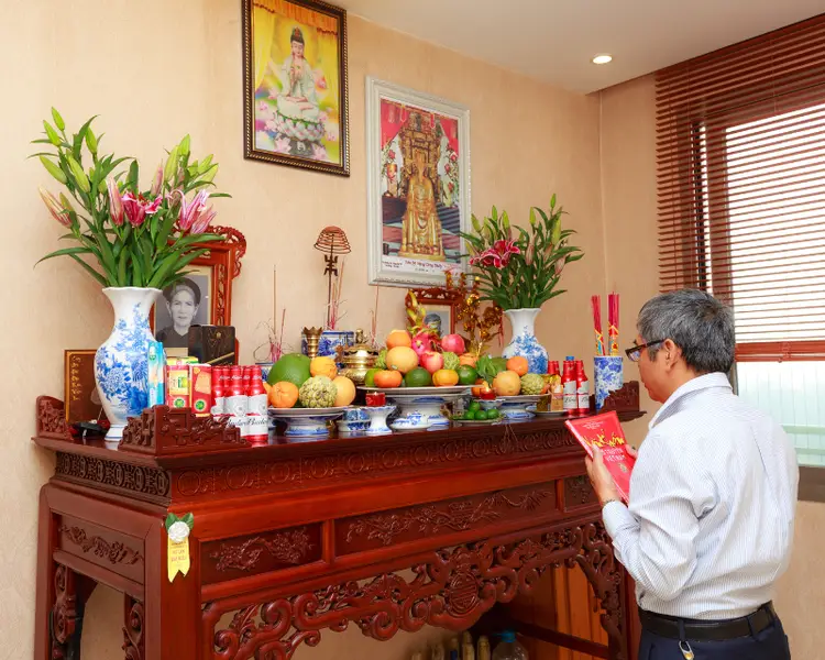 Gia chủ hoàn toàn có thể đọc văn khấn vào bất cứ thời gian nào trong ngày