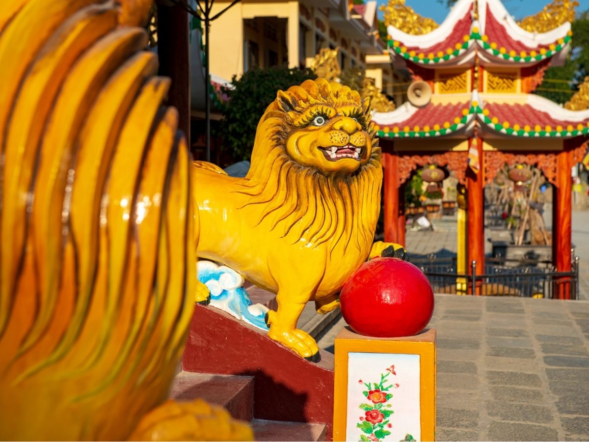 Kiến trúc tại Linh Sơn Tiên Thạch Tự giữ được nét truyền thống Việt kết hợp cùng phong cách riêng của vùng Tây Ninh.