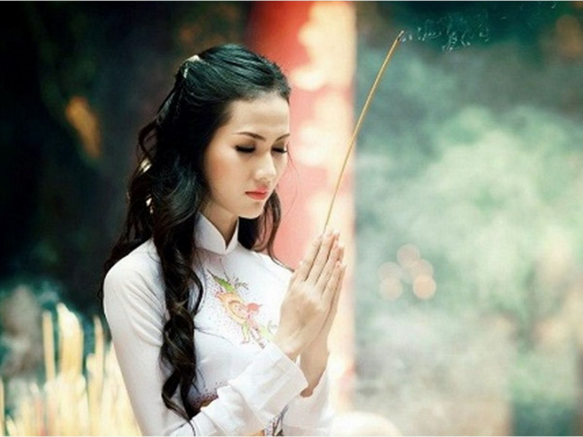 Cầu mong một năm mới bình an và làm ăn thuận lợi. 