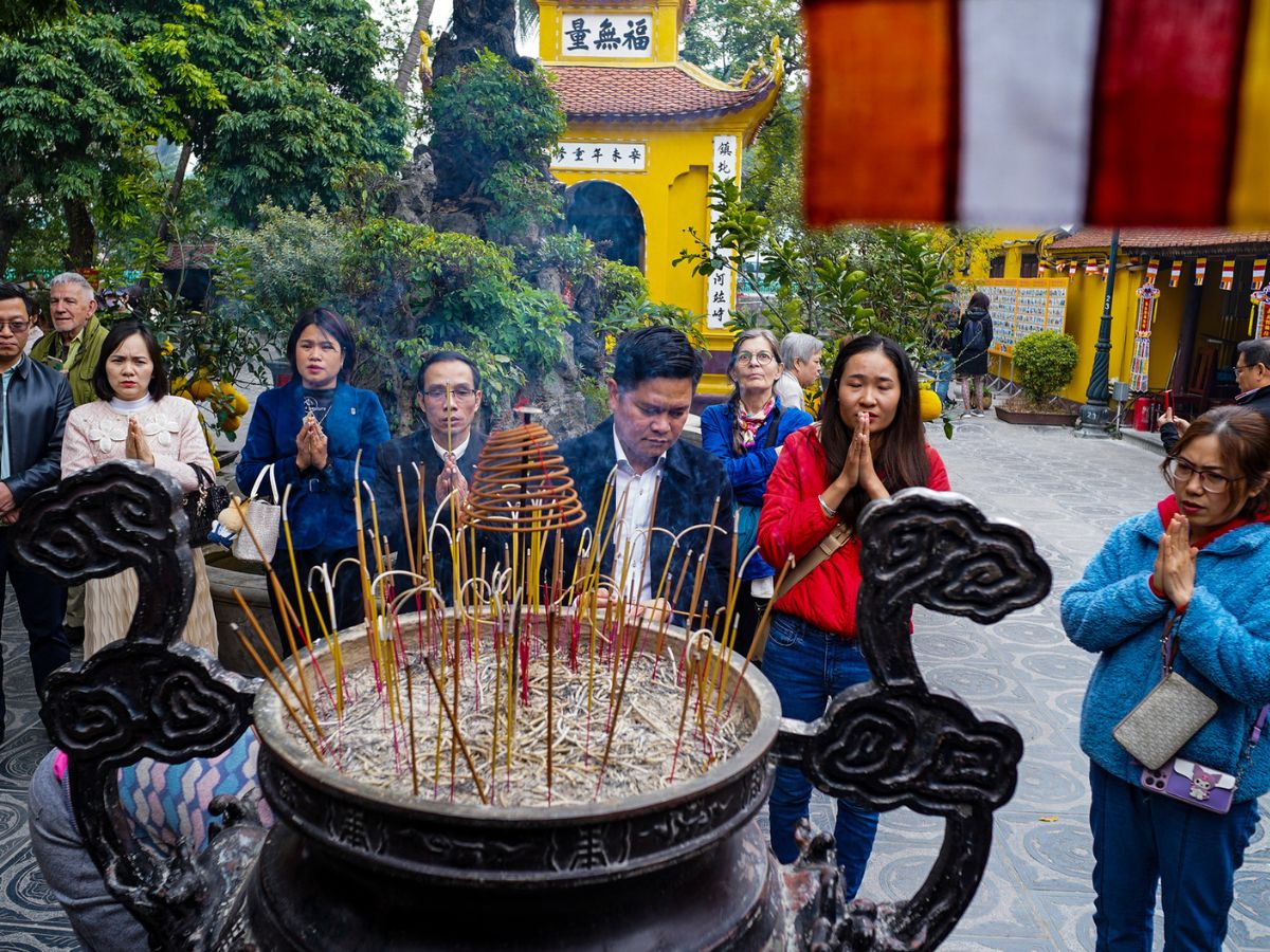 Tâm thành là điều quan trọng nhất khi đi chùa ngày rằm. 