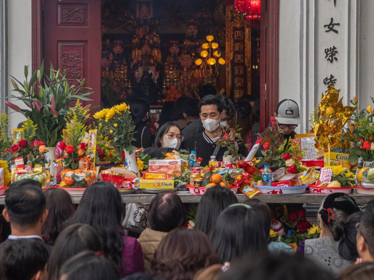 Cầu an là hướng tâm thiện và nuôi dưỡng năng lượng tích cực.