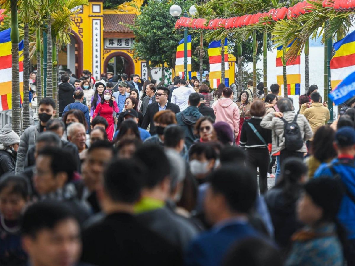 Đi chùa đầu năm không cầu nhiều chỉ mong bình an đủ đầy. (Nguồn: Sưu tầm)