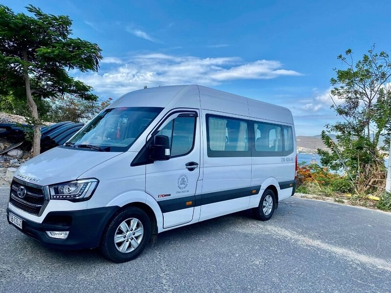 Di chuyển bằng limousine là lựa chọn yêu thích của nhiều du khách