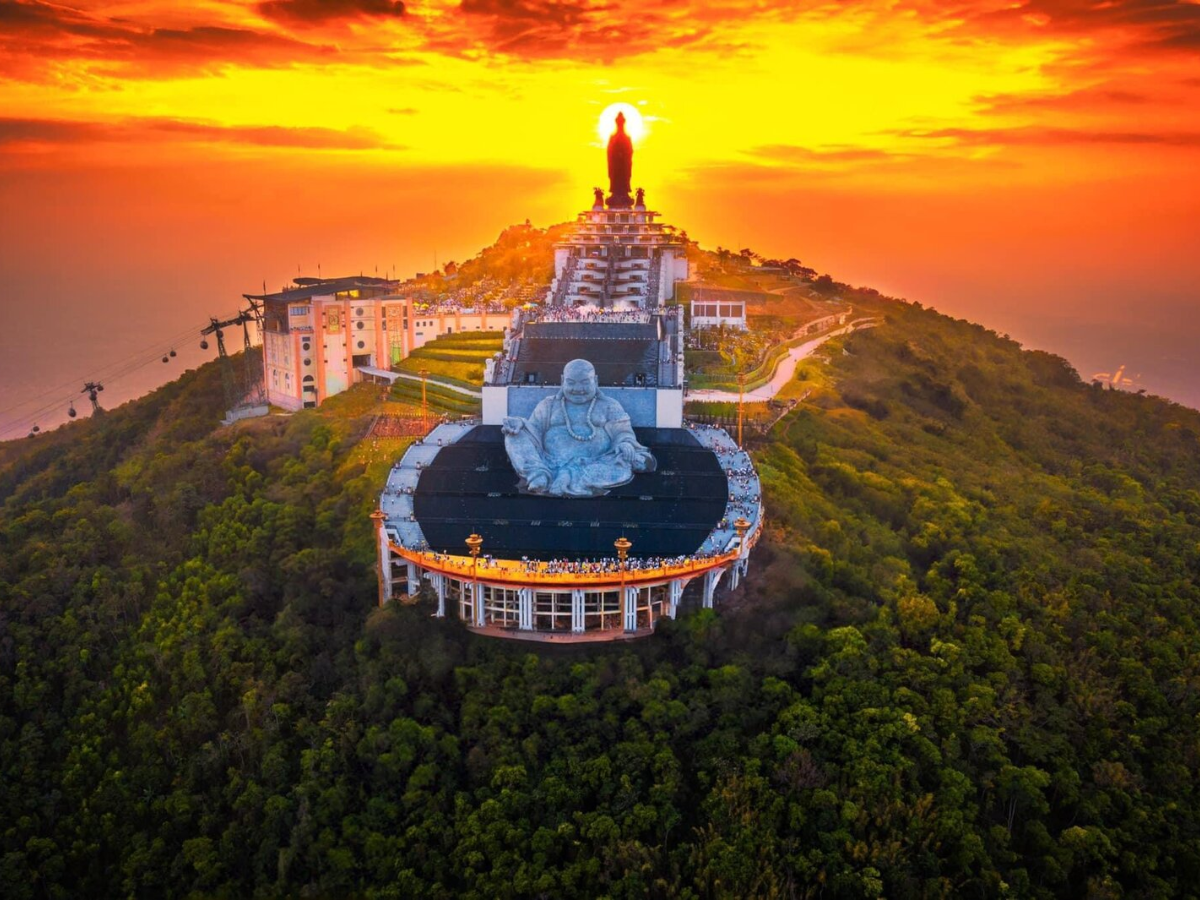 Khu du lịch Sun World Ba Den Mountain quy tụ nhiều công trình tâm linh nổi tiếng 