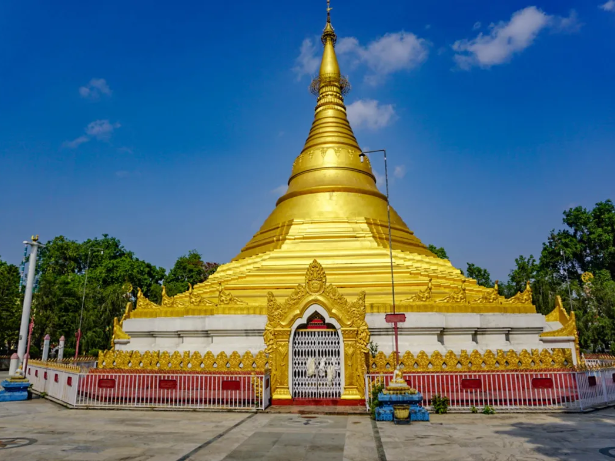 Lumbini là một trong các trung tâm hành hương Phật giáo lớn ở châu Á