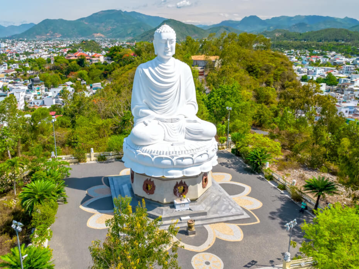 Lượng lớn du khách ghé thăm Tây Ninh vào những ngày đầu năm