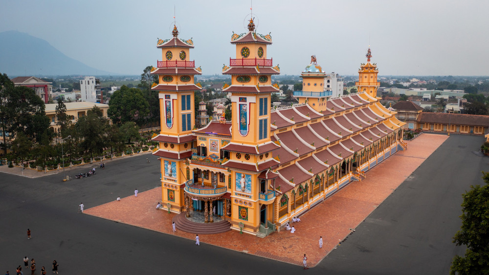 Tòa Thánh Cao Đài là điểm tham quan nổi tiếng tại Tây Ninh