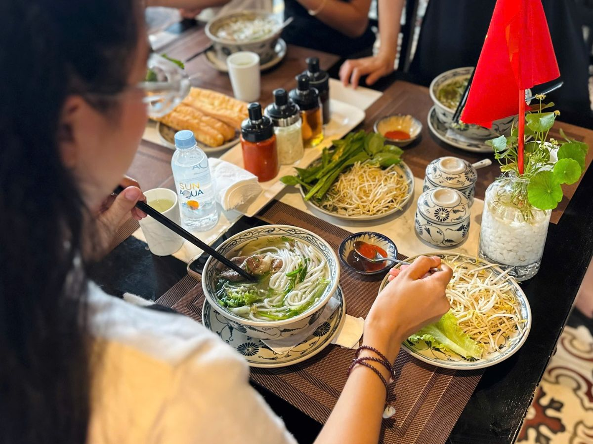 Bánh canh Trảng Bàng là một trong những đặc sản giá bình dân được nhiều du khách yêu thích khi tới Tây Ninh