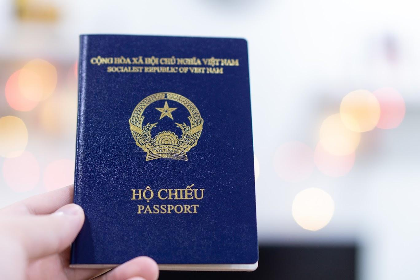Du khách cần kiểm tra kỹ các giấy tờ cá nhân trước khi khởi hành chuyến đi