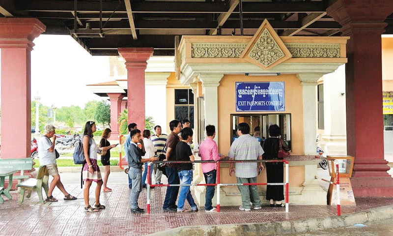 Du khách Campuchia sẽ thực hiện xuất cảnh trước tại khu vực cửa khẩu Bavet trước khi tới cửa khẩu Mộc Bài