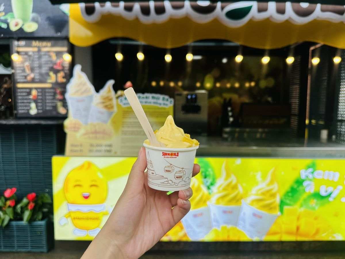 Kem xoài Mango Holic mát lạnh, nổi bật với màu vàng bắt mắt. (Nguồn: Sưu tầm)&nbsp;