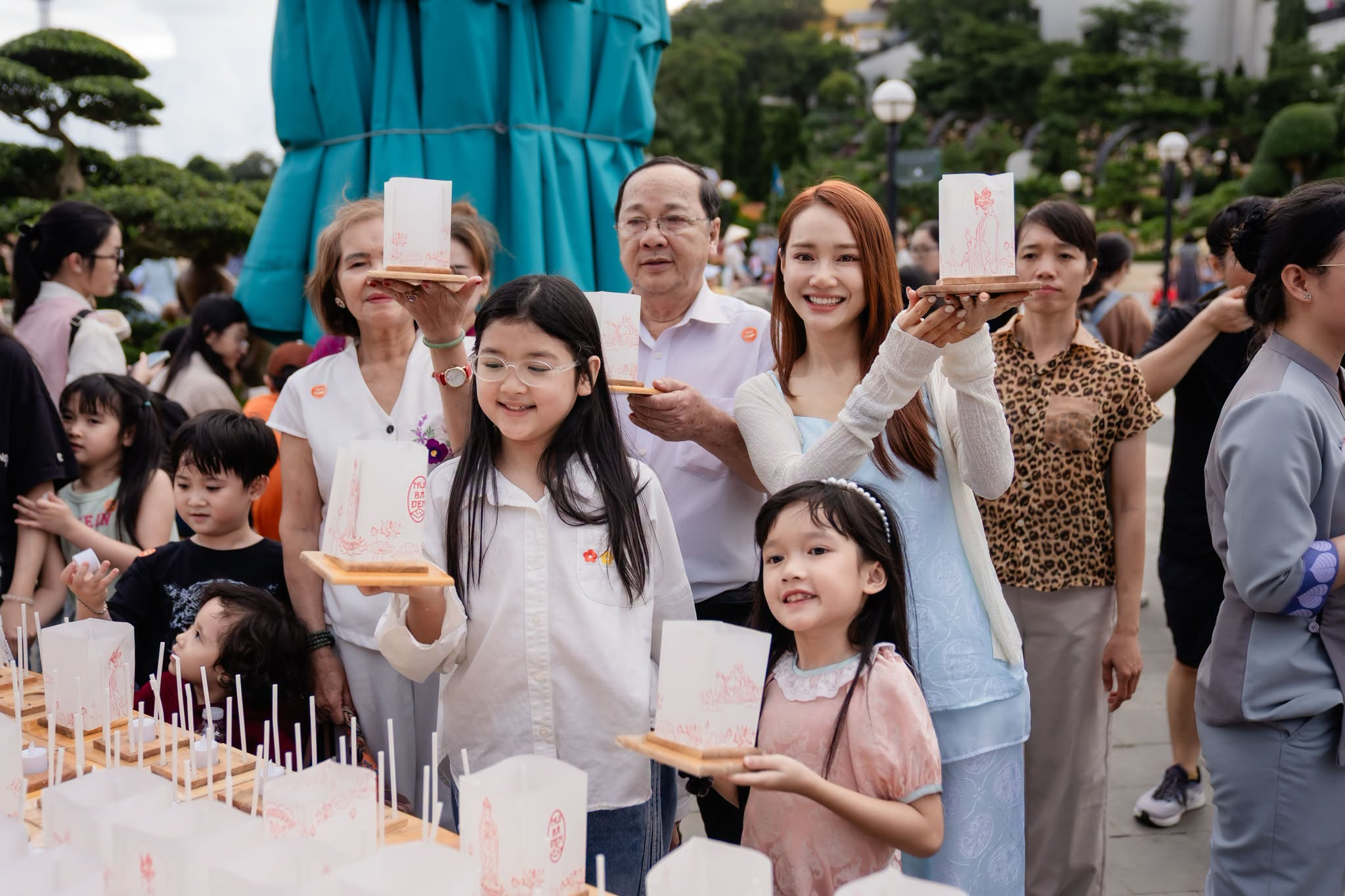 Du khách ghé núi Bà Đen mùa lễ hội