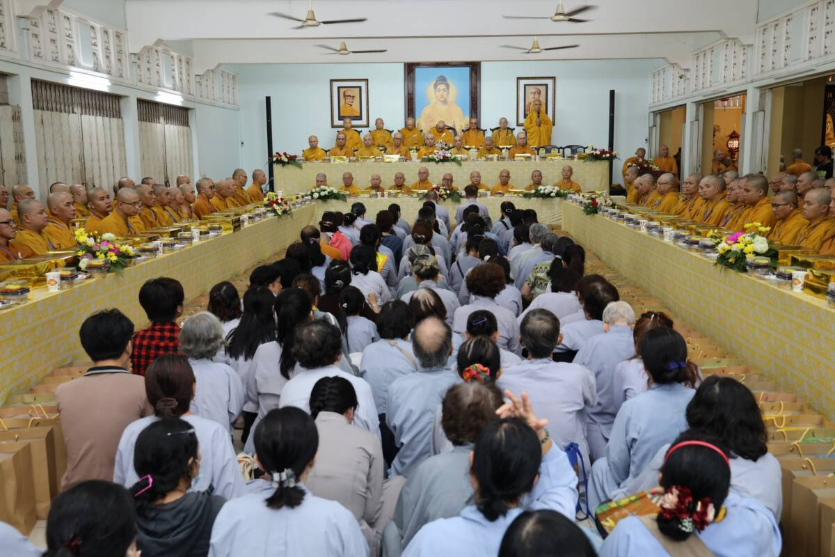 Nghi lễ Tự tứ được cử hành trang nghiêm, đánh dấu chư Tăng hoàn mãn mùa An cư kiết hạ. (Nguồn: Sưu tầm)