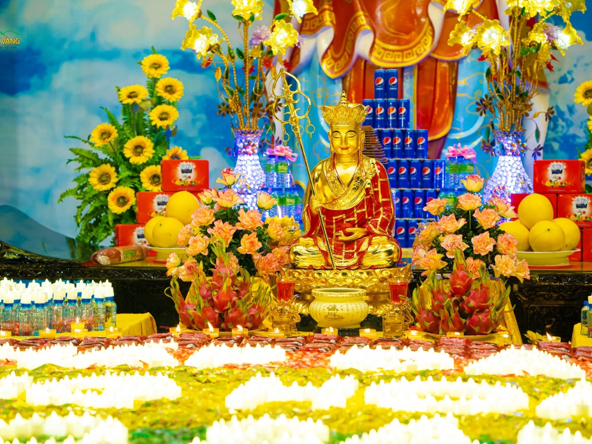 Lễ cầu siêu giữ vai trò quan trọng trong đời sống tinh thần và tâm linh của con người. (Nguồn: Sưu tầm)&nbsp;