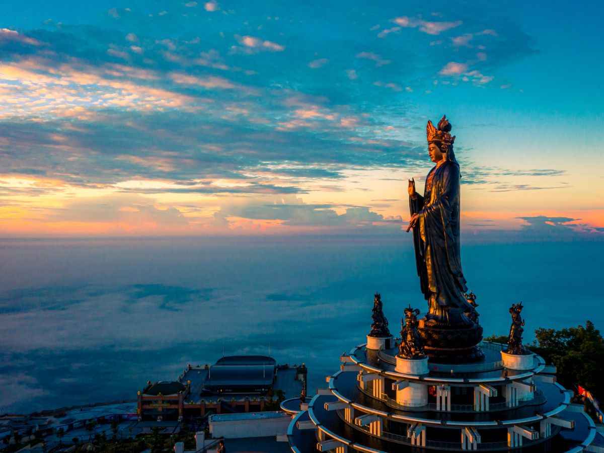 Tượng Phật Bà Tây Bổ Đà Sơn hiện là bức tượng cao nhất châu Á. (Nguồn: Sưu tầm)&nbsp;