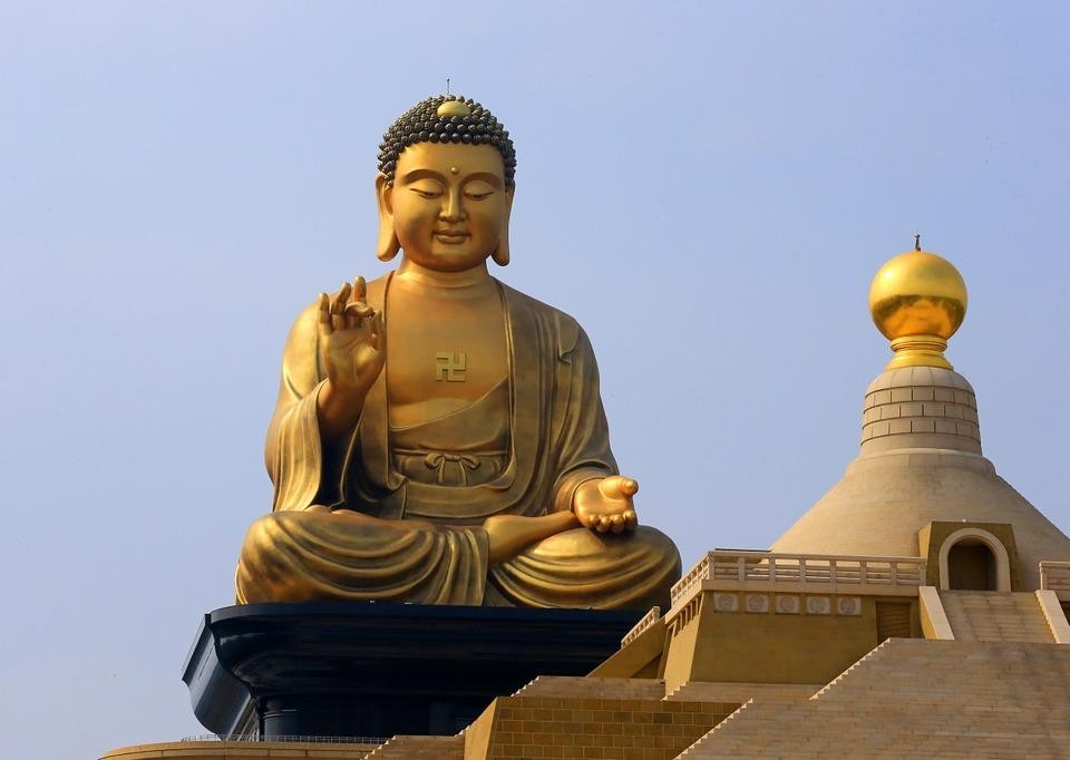 Đức Phật Thích Ca là nhịp cầu Ứng thân đưa chân lý Pháp thân vào đời sống. (Nguồn: Sưu tầm)