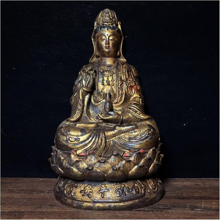 Bộ tượng Tam thánh Tây phương gồm Phật A Di Đà, Bồ-tát Quán Thế Âm và Bồ-tát Đại Thế Chí. (Nguồn: Sưu tầm)