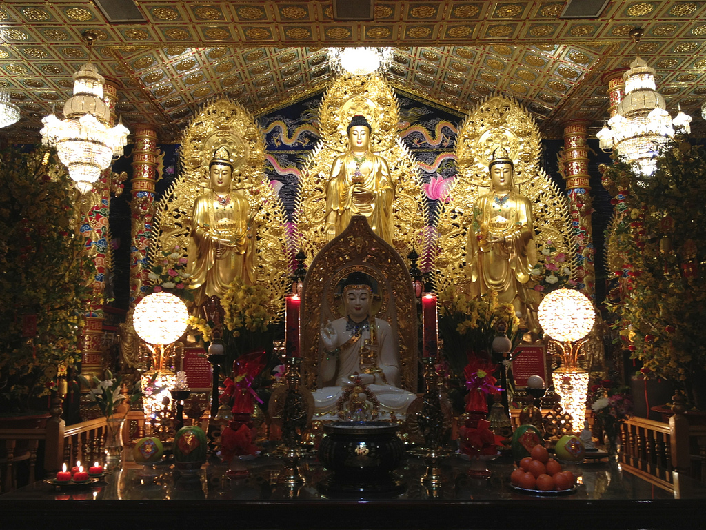 Tín ngưỡng Phật A Di Đà và Tây phương Cực Lạc phổ biến trong nhiều ngôi chùa tại Việt Nam. (Nguồn: Sưu tầm)