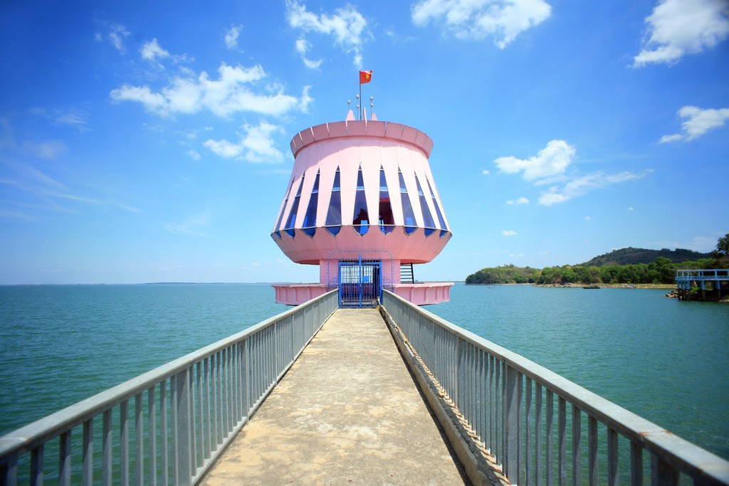 Hồ Dầu Tiếng Tây Ninh