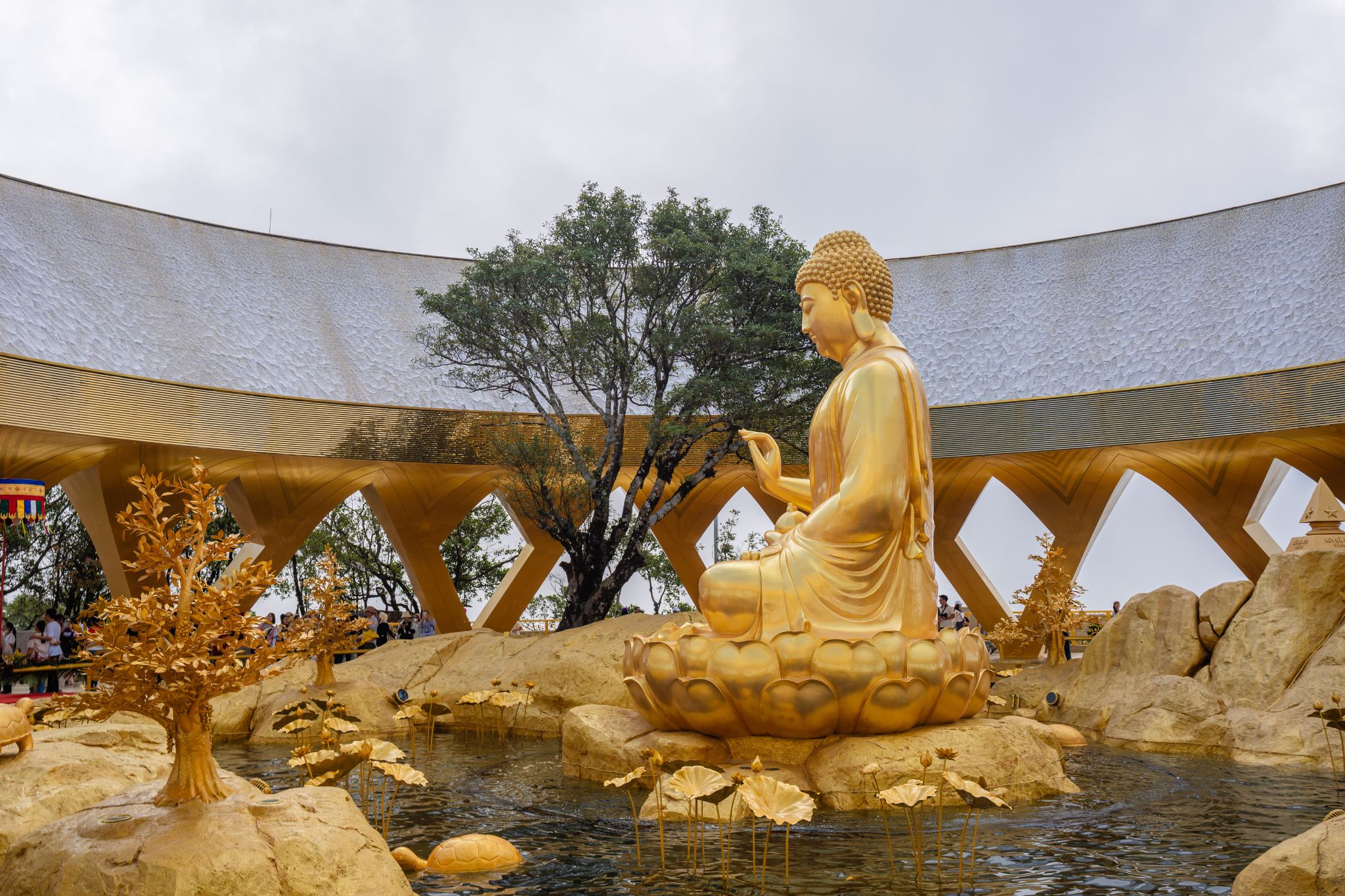 Vườn Ưu Đàm là điểm tâm linh mới tọa lạc ở vị trí cao nhất trên đỉnh núi Bà Đen (Nguồn: Sưu tầm)