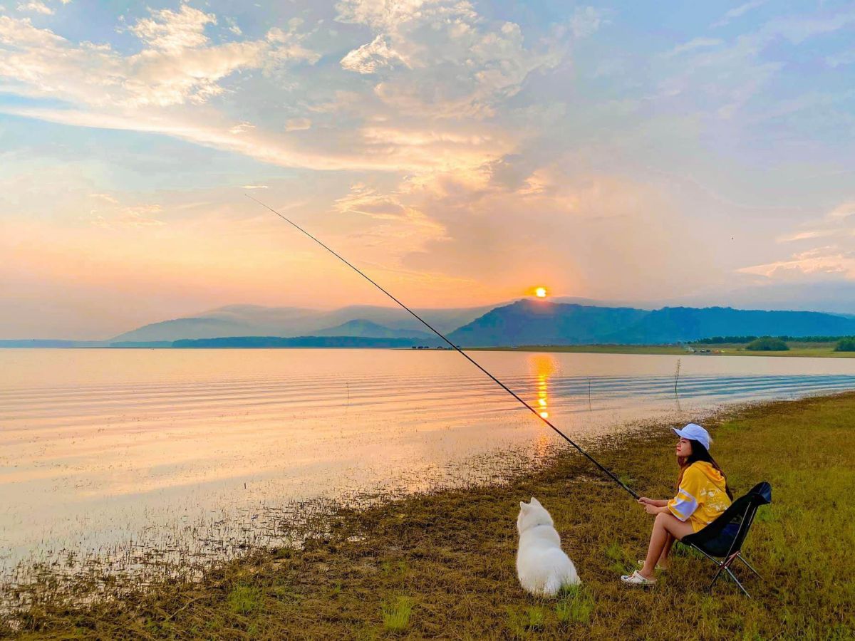 Hồ Dầu Tiếng không chỉ là công trình thủy lợi lớn, mà còn mang giá trị cảnh quan và tinh thần (Nguồn: Sưu tầm)