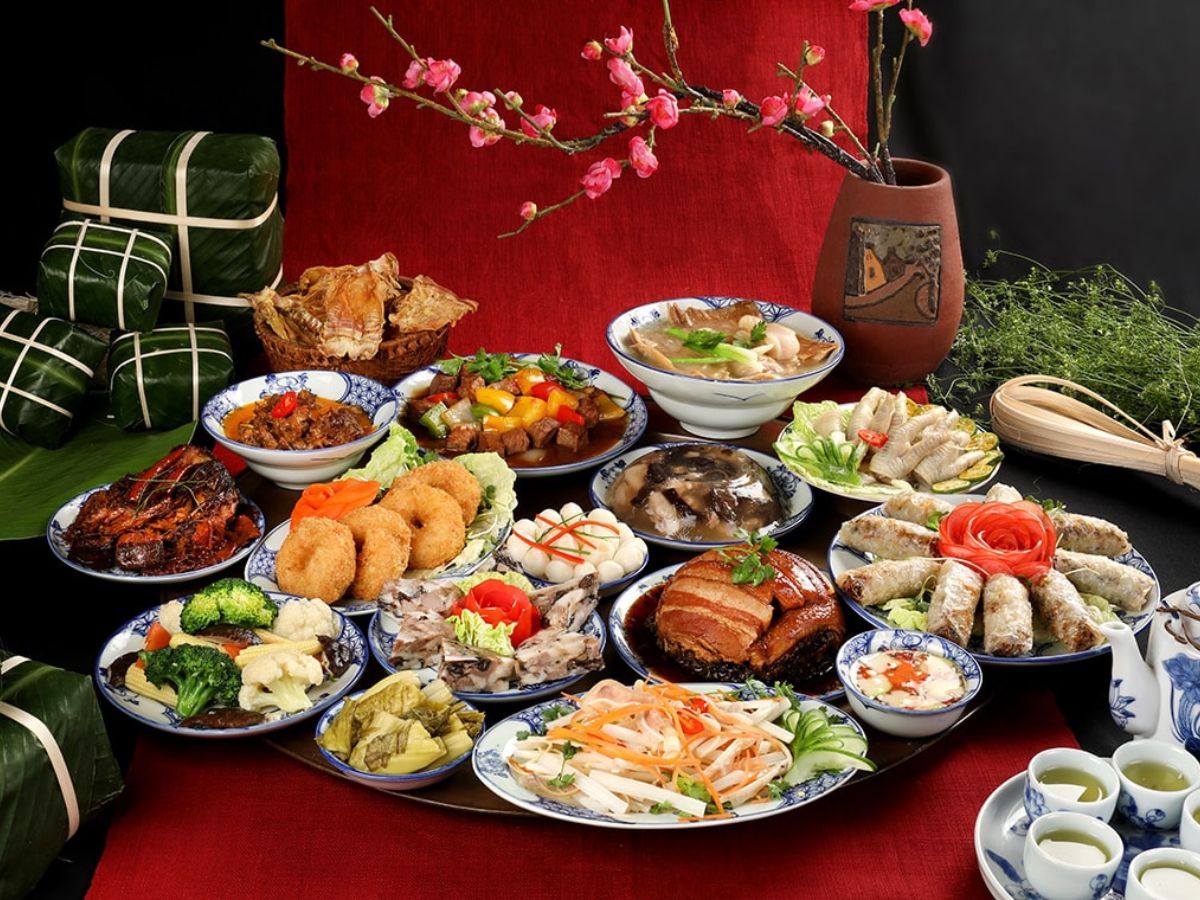 Nghi lễ thờ cúng tổ tiên trở thành phần không thể thiếu trong sinh hoạt hàng ngày của người Việt (Nguồn: Sưu tầm)