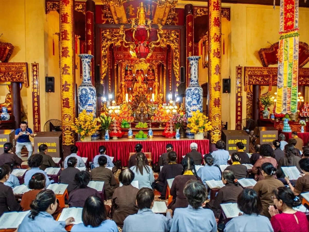 Nghi lễ Phật giáo là tụng kinh, thiền định. (Nguồn: Sưu tầm)