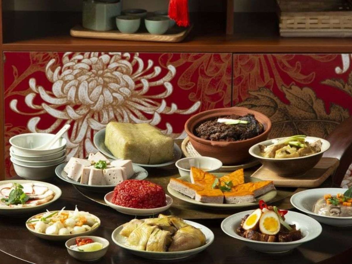 Tạ ơn Trời Phật Thần linh và tổ tiên trong thời khắc thiêng liêng. (Nguồn: Sưu tầm)