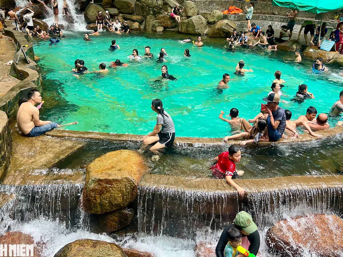 Xu hướng nghỉ dưỡng quanh TPHCM vào thời điểm cuối tuần phải kể đến các khu bảo tồn thiên nhiên, suối khoáng,...(Nguồn: Sưu tầm)