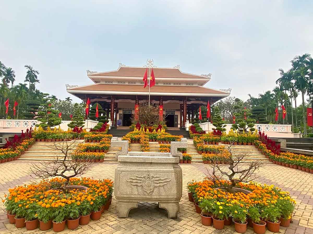 Du lịch vào dịp lễ 2/9 tại khu vực miền Nam du khách sẽ được tham quan cảnh đẹp, khu tâm linh văn hóa,... (Nguồn: Sưu tầm)