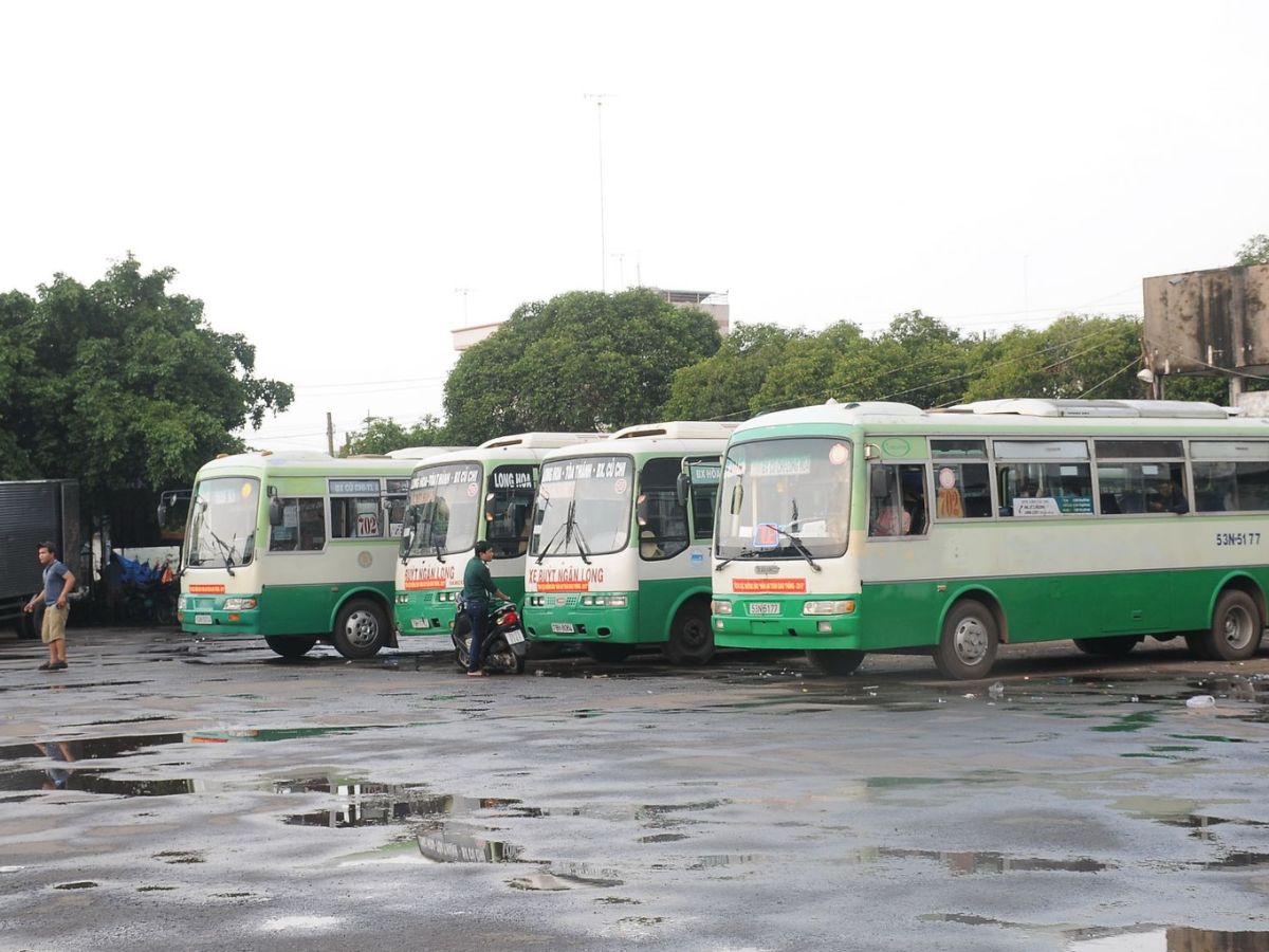 Nhiều tuyến xe nội tỉnh tại bến xe Hòa Thành thuận tiện cho du khách di chuyển. (Nguồn: Sưu tầm)