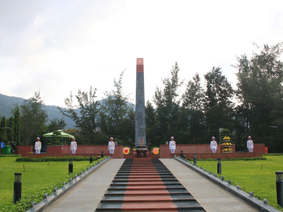 Không gian tưởng niệm trang nghiêm tại Nghĩa trang Hàng Dương.