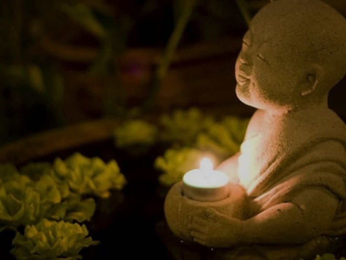 Hiểu và chấp nhận cảm xúc của chính mình để nuôi dưỡng tâm an.