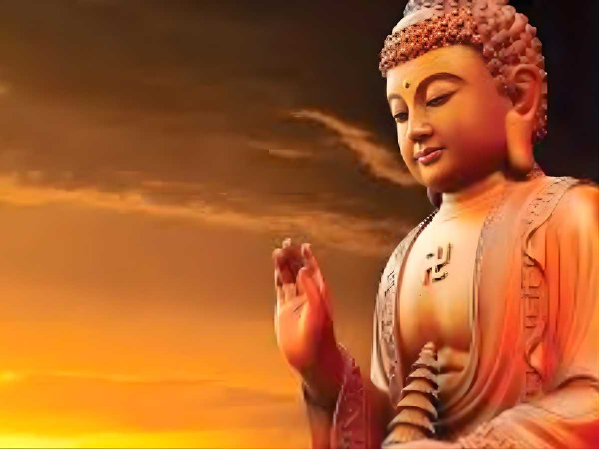 Định nghĩa tôn giáo là hệ thống niềm tin, giá trị với những điều thiêng liêng