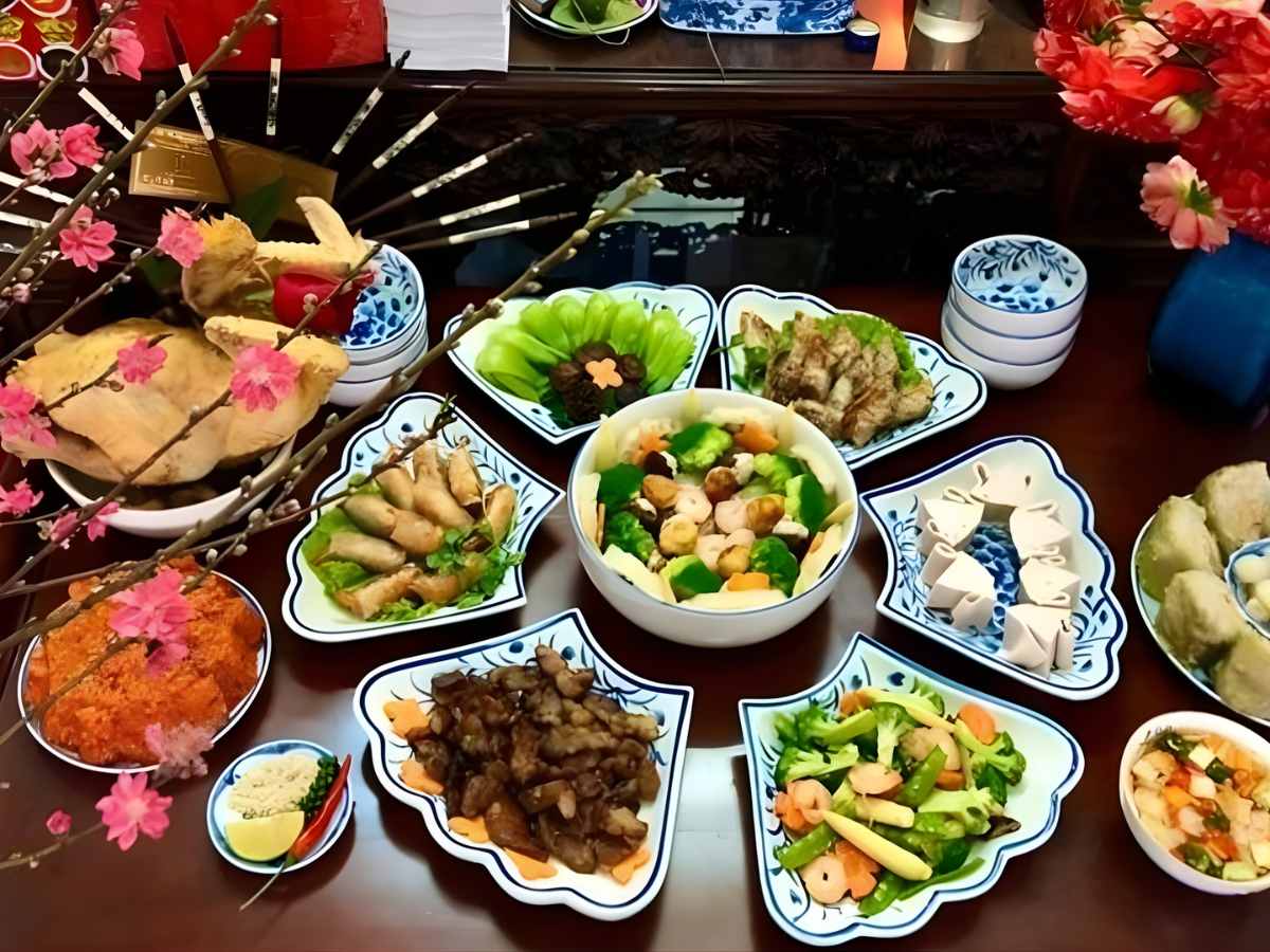 Nghi lễ trả nợ tào quan thường bao gồm việc chuẩn bị lễ vật, đọc văn khấn và lựa chọn ngày giờ phù hợp để tiến hành